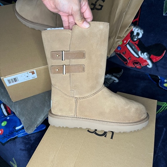 UGG boots bailey belted size 6 - Picture 8 of 10